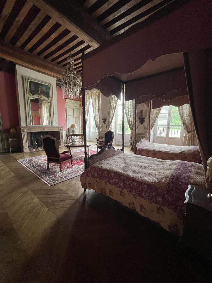 Chateau De La Berchere نوي سان جورج الغرفة الصورة