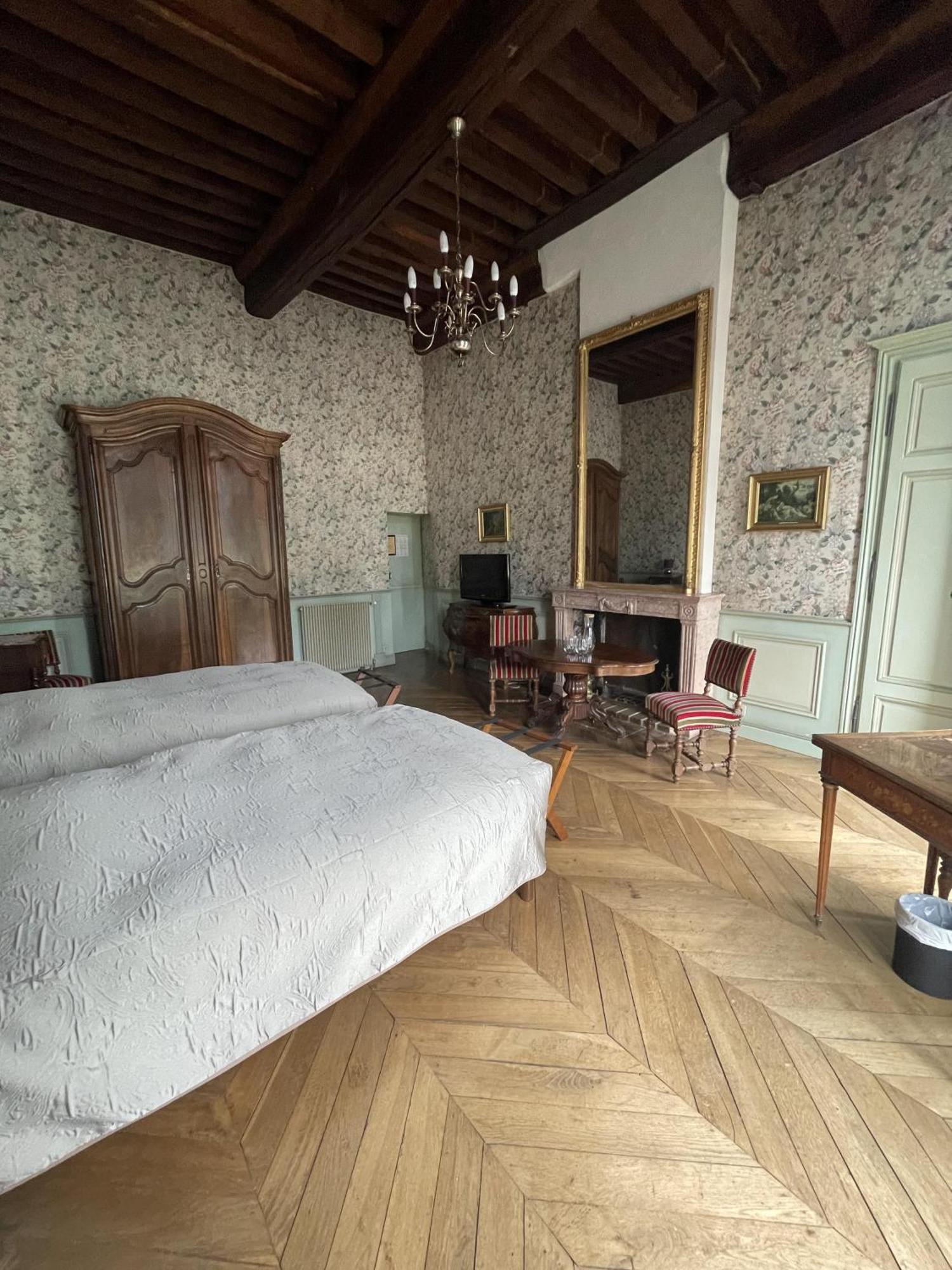 Chateau De La Berchere نوي سان جورج الغرفة الصورة